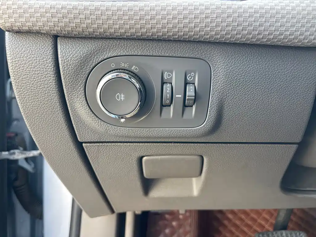 Chevrolet Cruze 2015 — фото 13