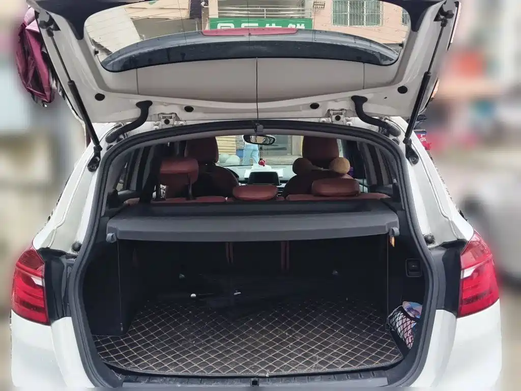 BMW 2 Series Station Wagon 2018 — фото 20