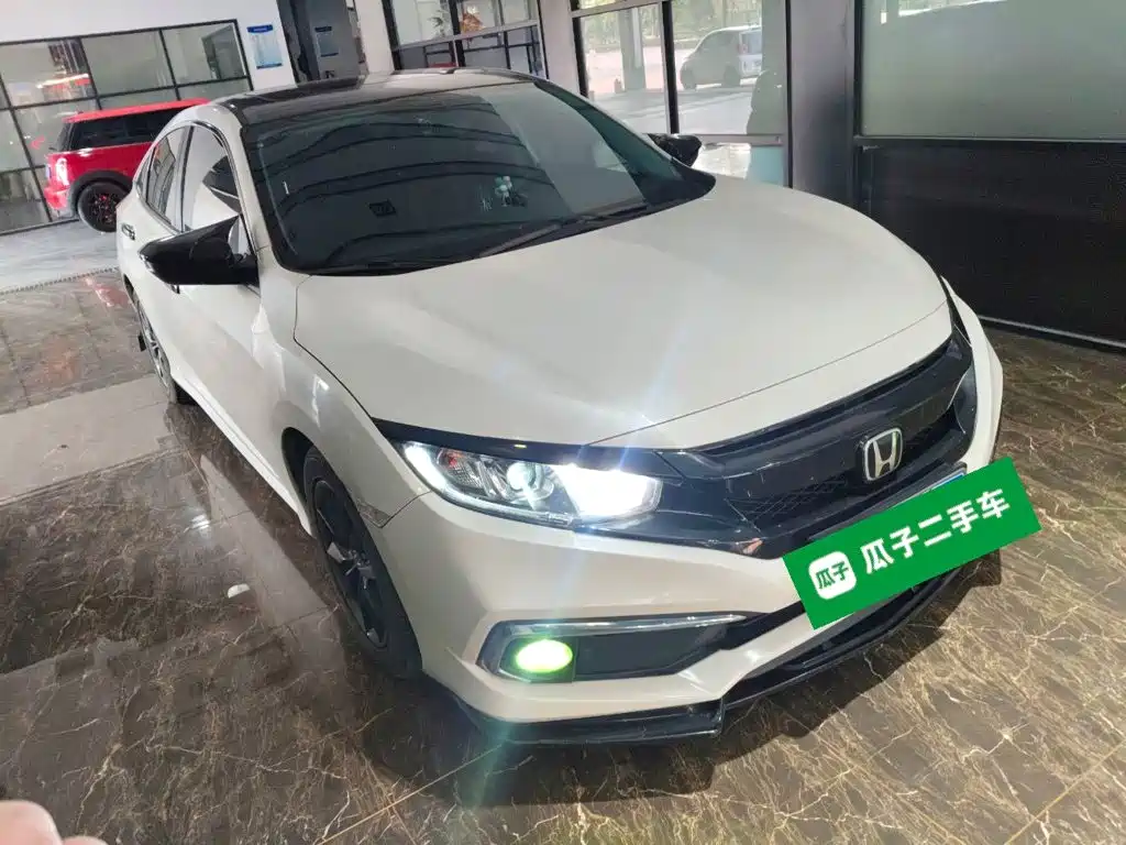 Honda Civic 2021 — фото 22