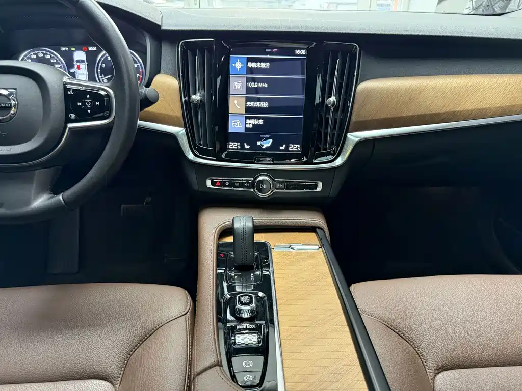 Volvo S90 2021 — фото 10