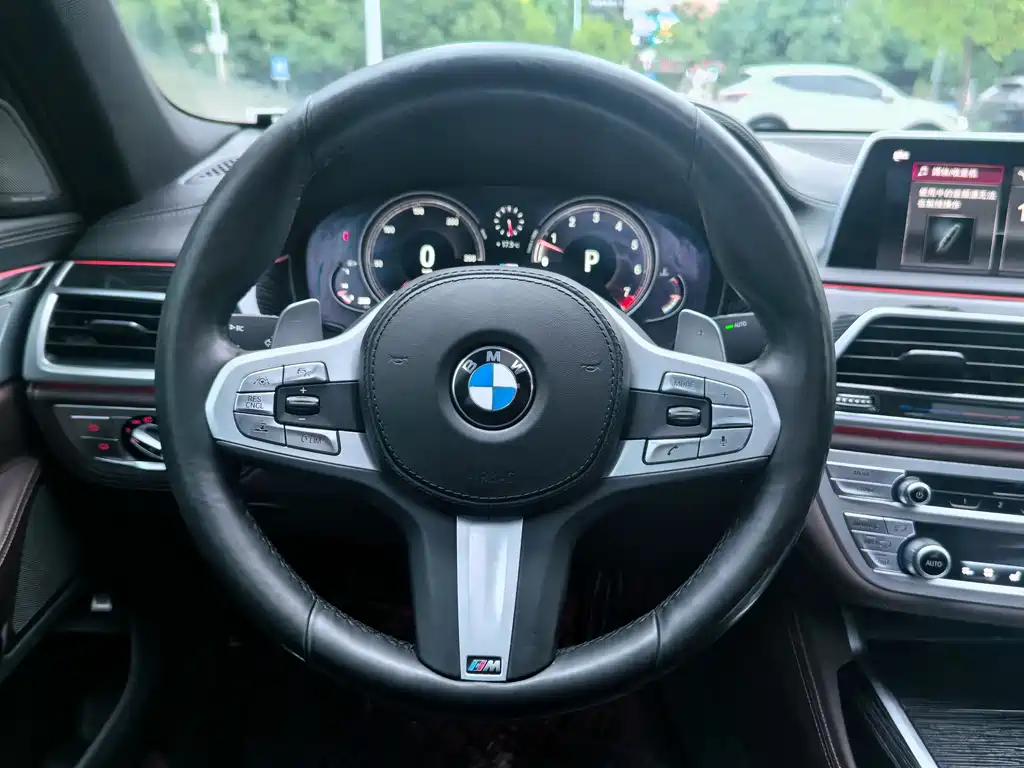 BMW 7 Series 2019 — фото 10
