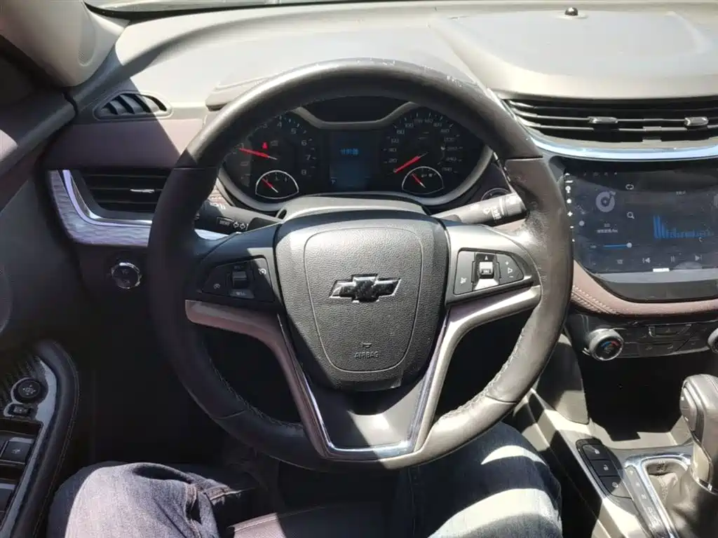 Chevrolet Malibu 2018 — фото 11