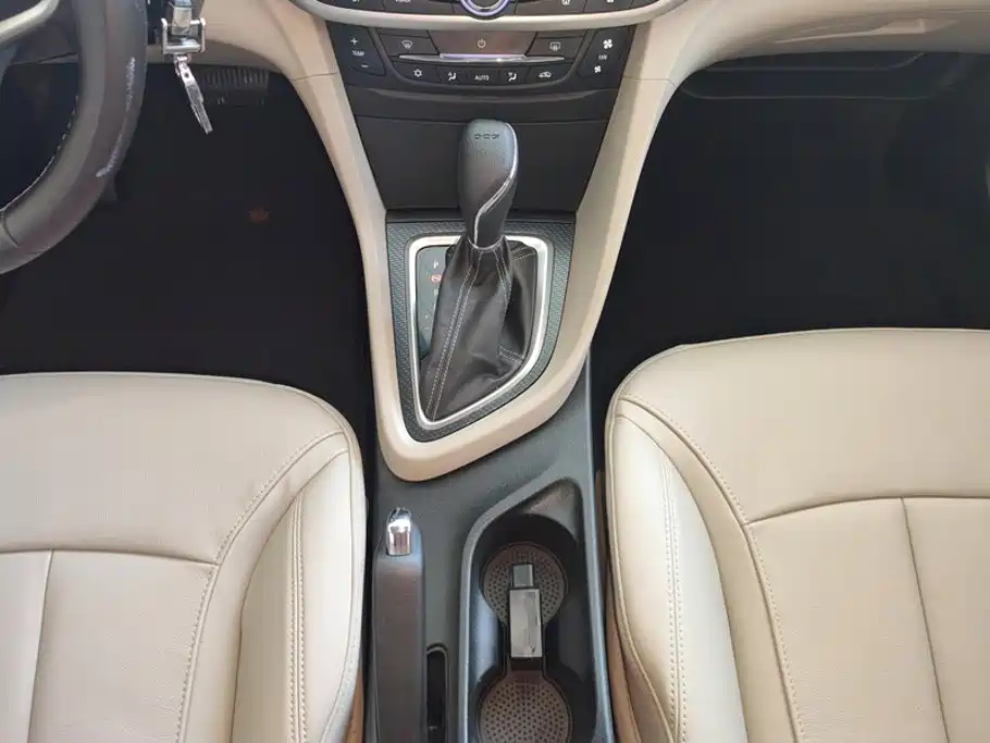 Buick Excelle GT 2019 — фото 16