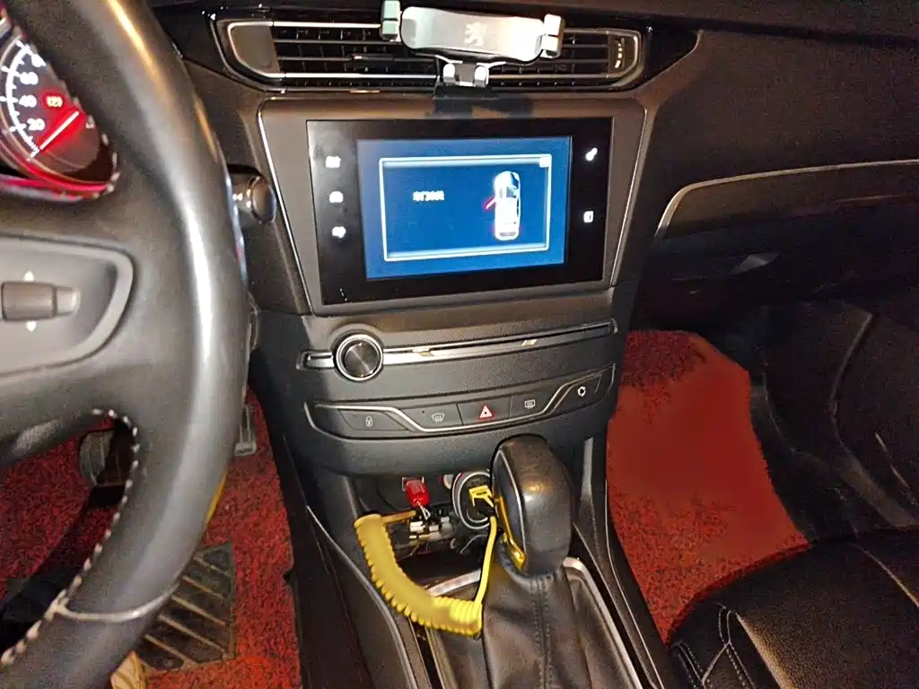 Peugeot 408 2015