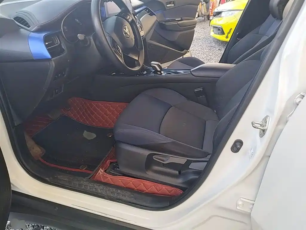 Toyota C-HR EV 2022 — фото 15