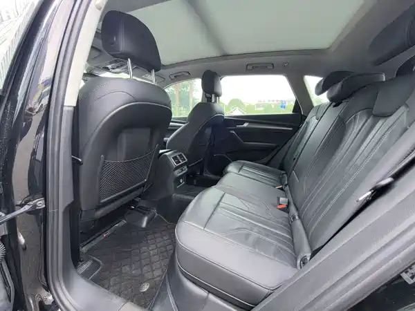 Audi Q5L 2022
