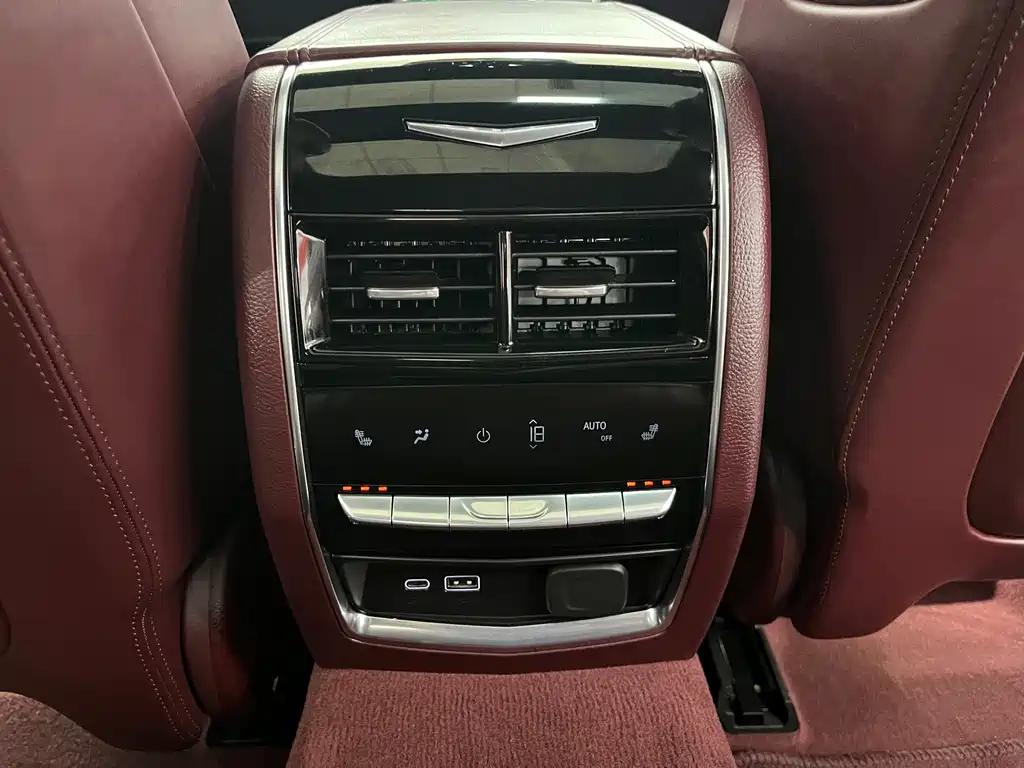Cadillac CT6 2025 — фото 20