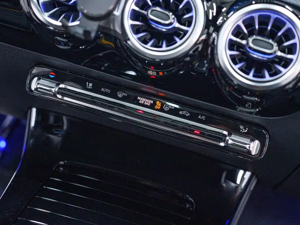 Mercedes-Benz A-Class AMG 2024 — фото 18
