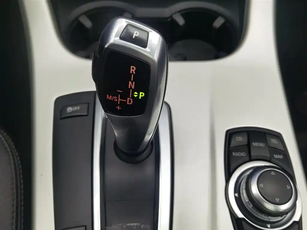 BMW X3 2012 — фото 13