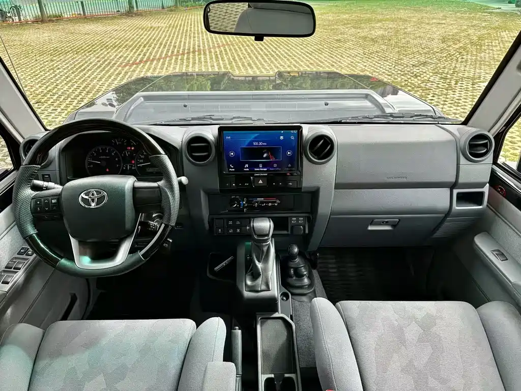 Toyota Land Cruiser 2024 — фото 4