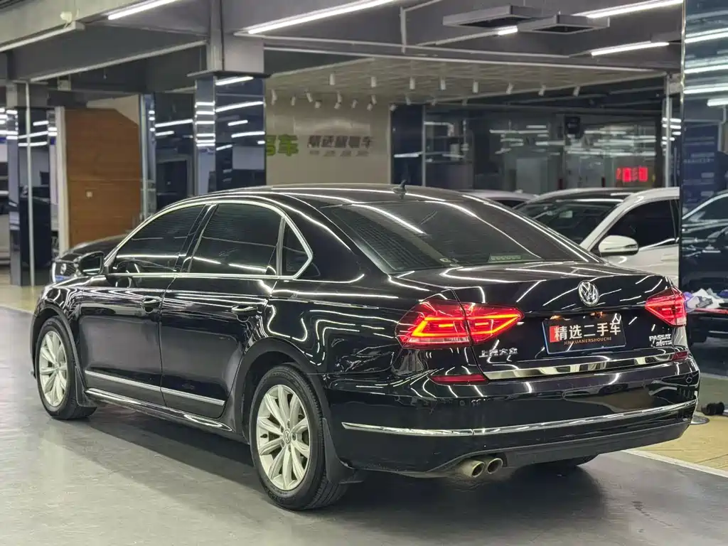 Volkswagen Passat 2017 — фото 9