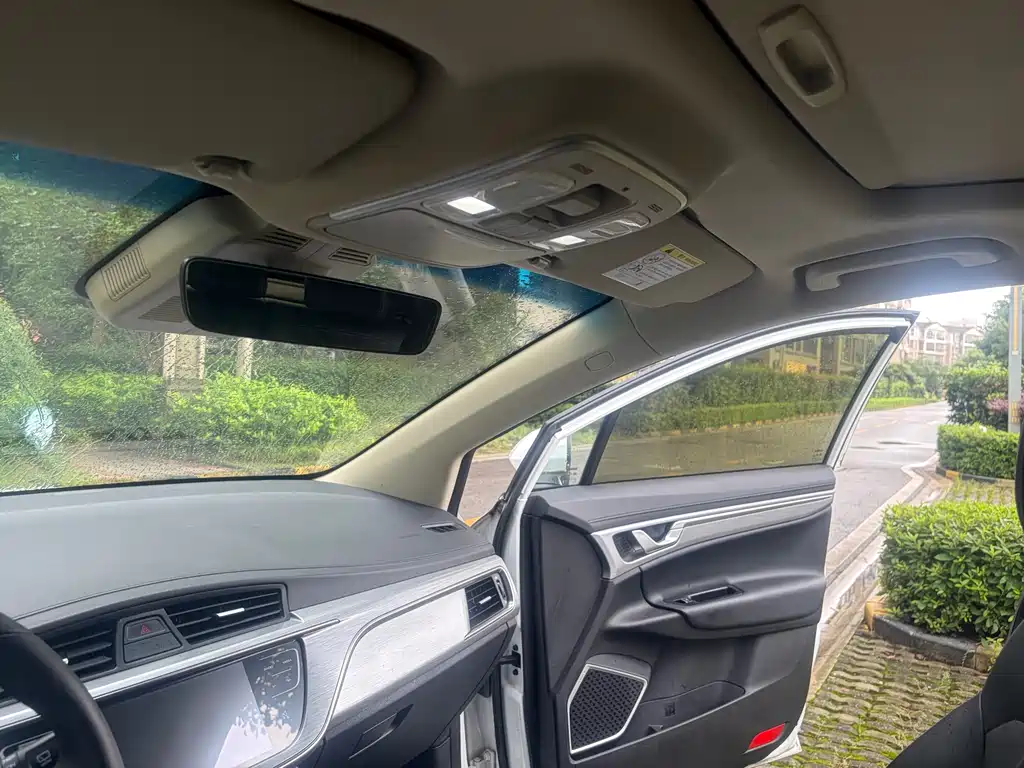 Geely Emgrand GS 2019 — фото 15