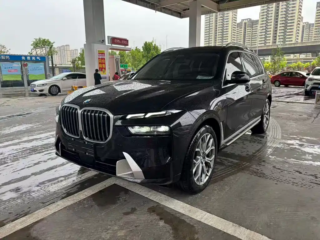 BMW X7 2024 — фото 1