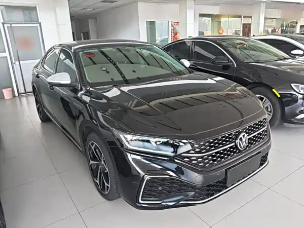 Volkswagen Passat 2024
