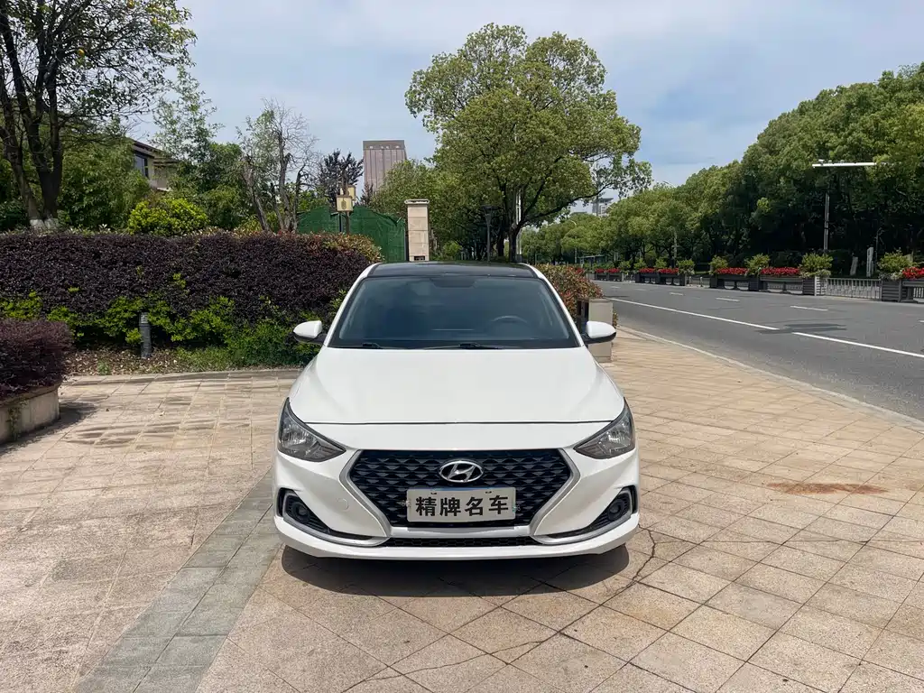 Hyundai Elantra 2018 — фото 2