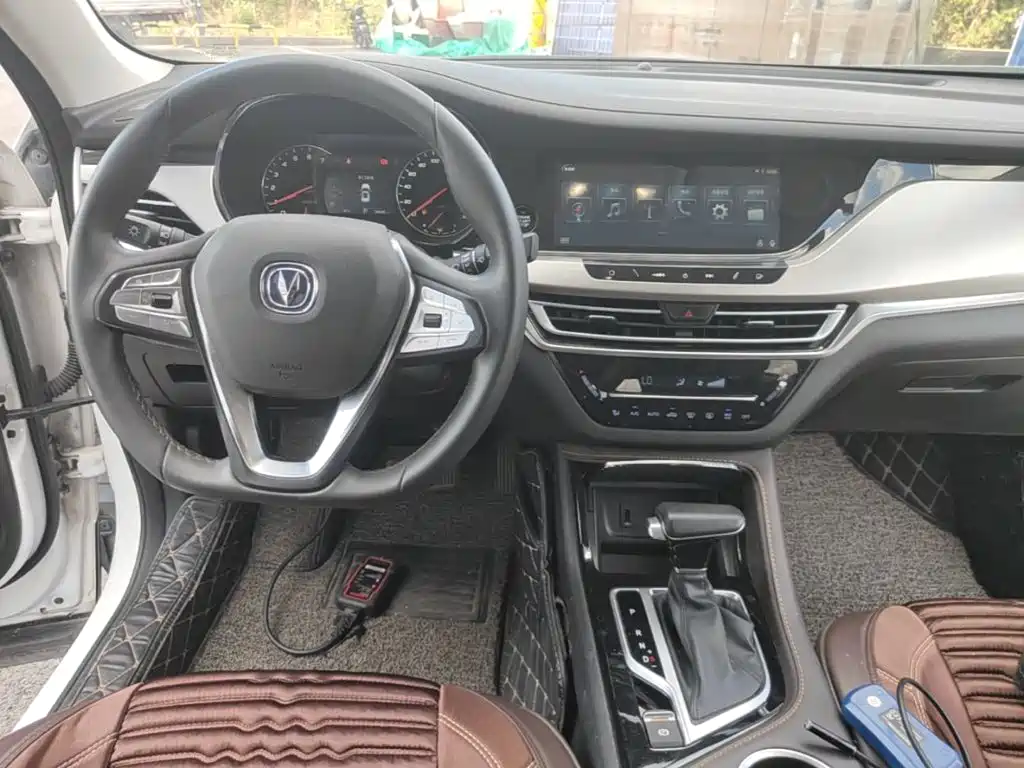 Changan CS35PLUS 2019 — фото 10