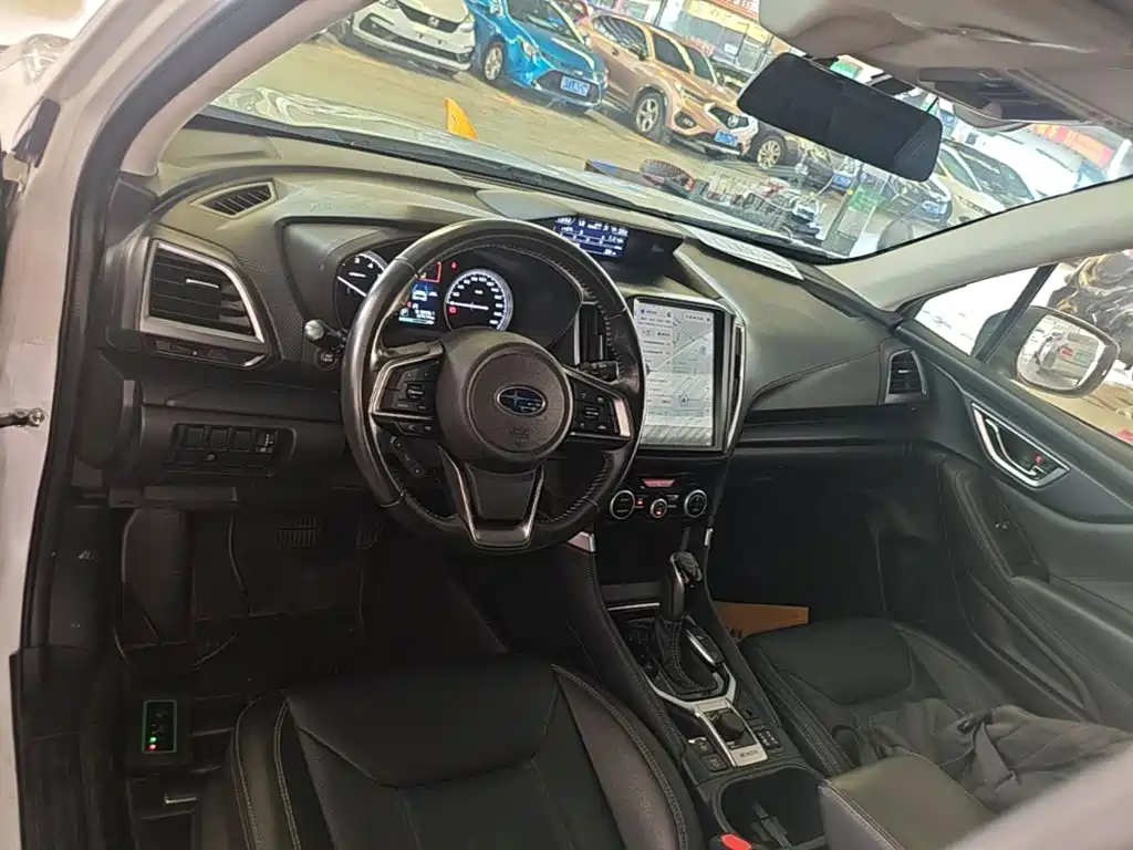 Subaru Forester 2019 — фото 10