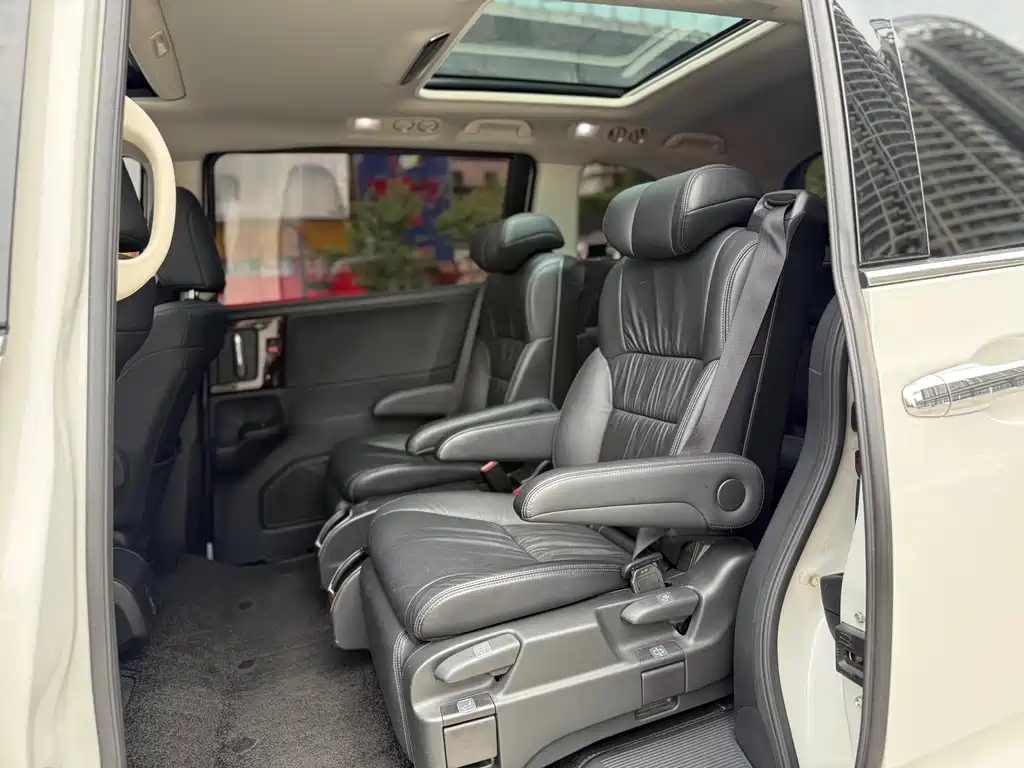 Honda Odyssey 2019 — фото 15