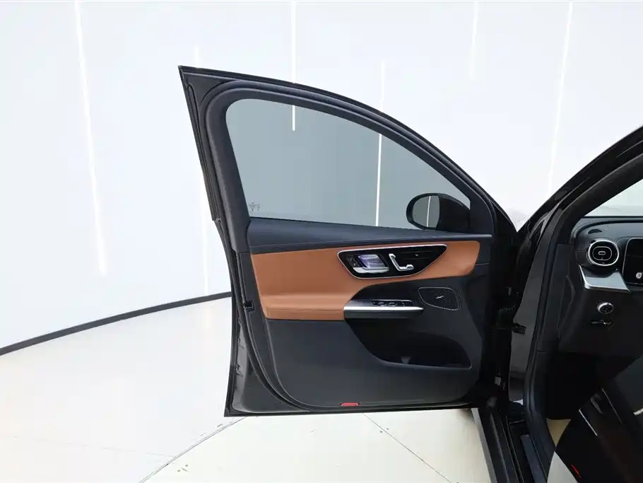 Mercedes-Benz GLC 2026