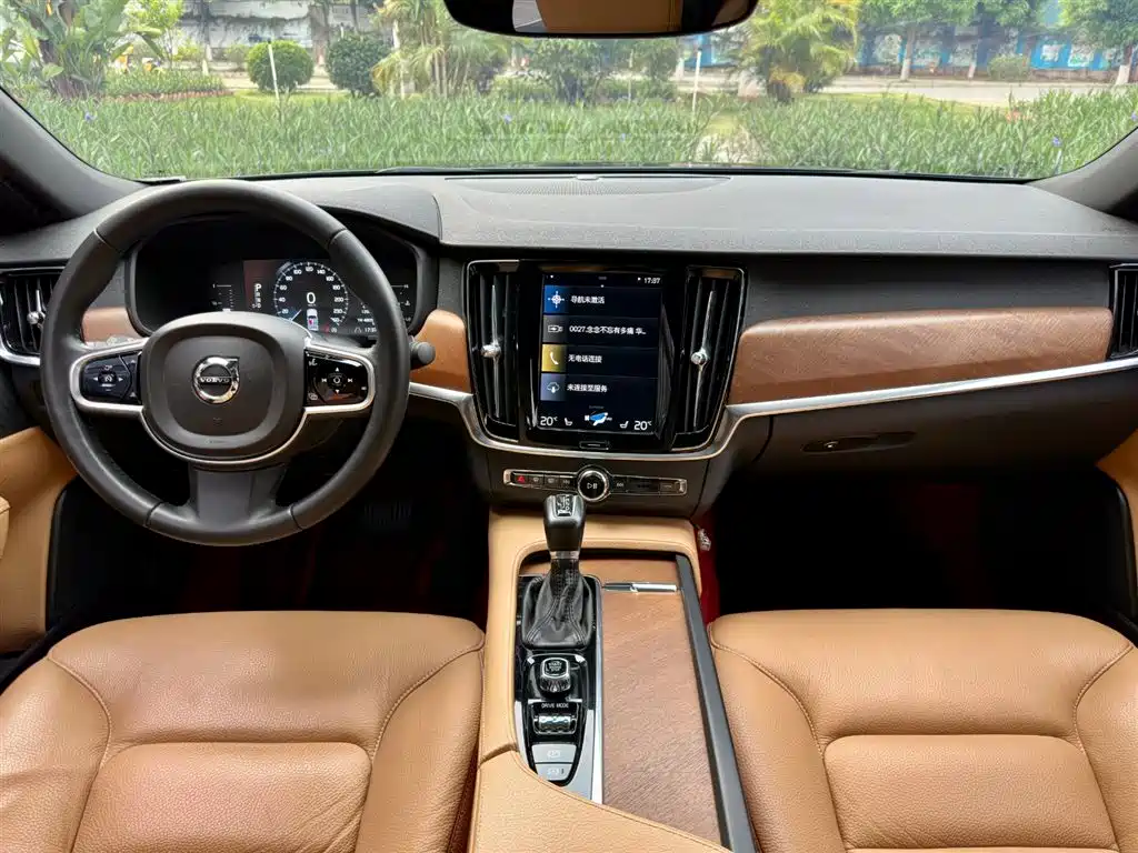 Volvo S90 2019 — фото 11