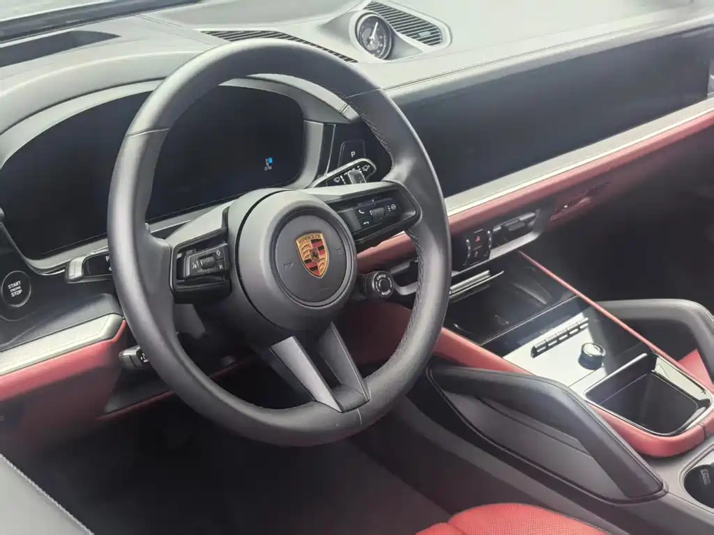 Porsche Cayenne 2025