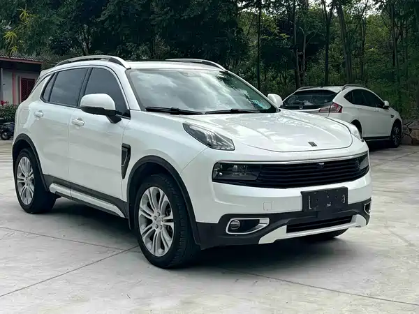 Lynk & Co 01 2020