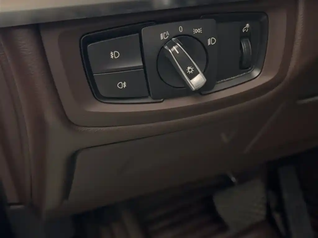 BMW X5 2018 — фото 10