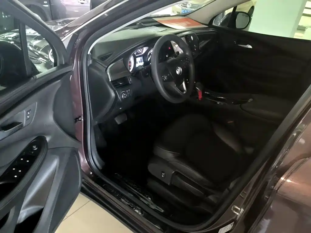 Buick Envision Plus 2019 — фото 16