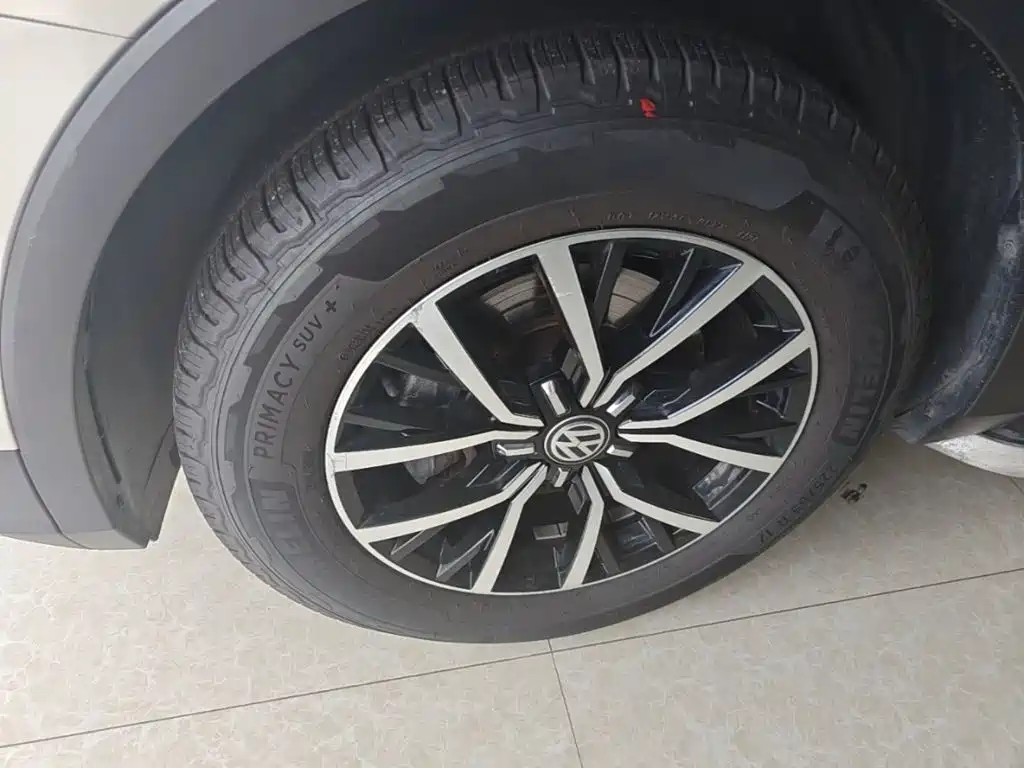Volkswagen Tiguan L 2018 — фото 23