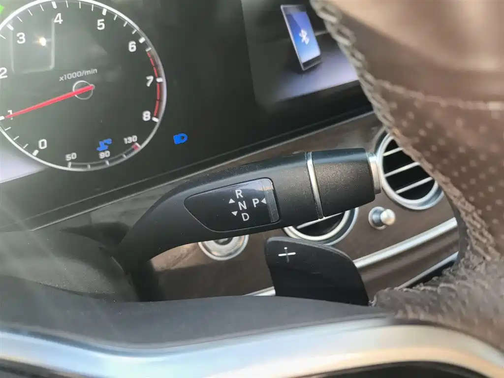 Mercedes-Benz E-Class 2019 — фото 10
