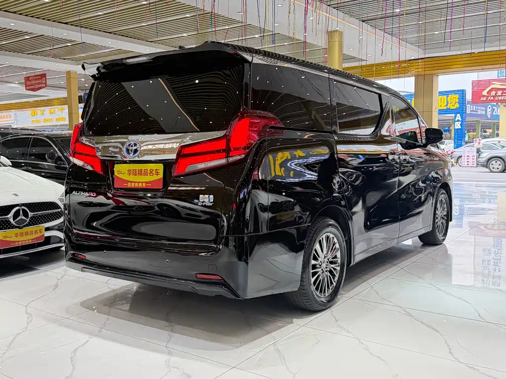 Toyota Alphard 2021 — фото 6