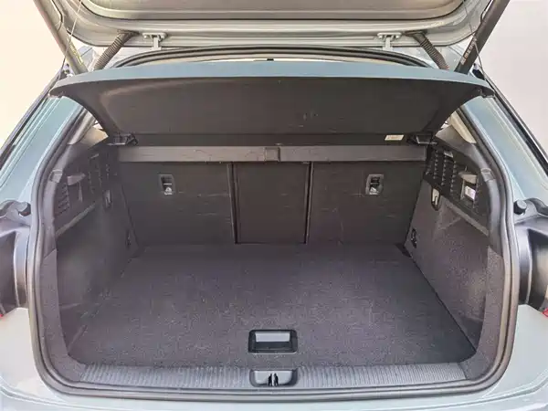 Audi Q2L 2023