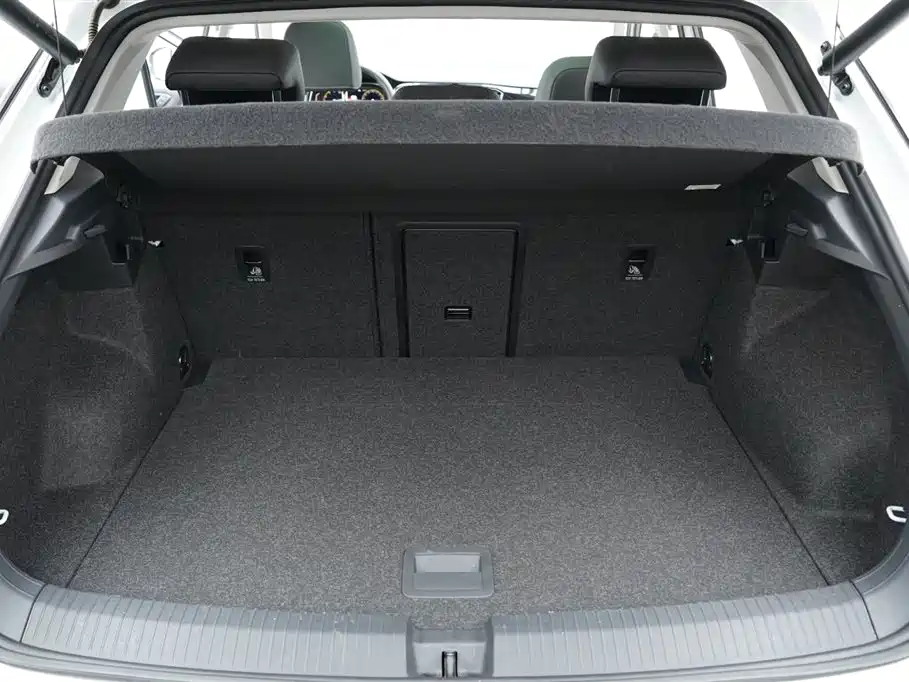 Volkswagen T-Roc 2023 — фото 24