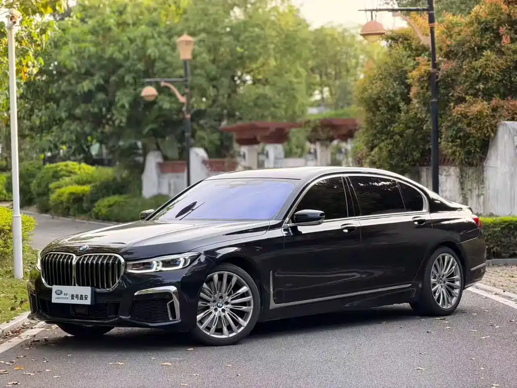 BMW 7 Series 2020 — фото 1