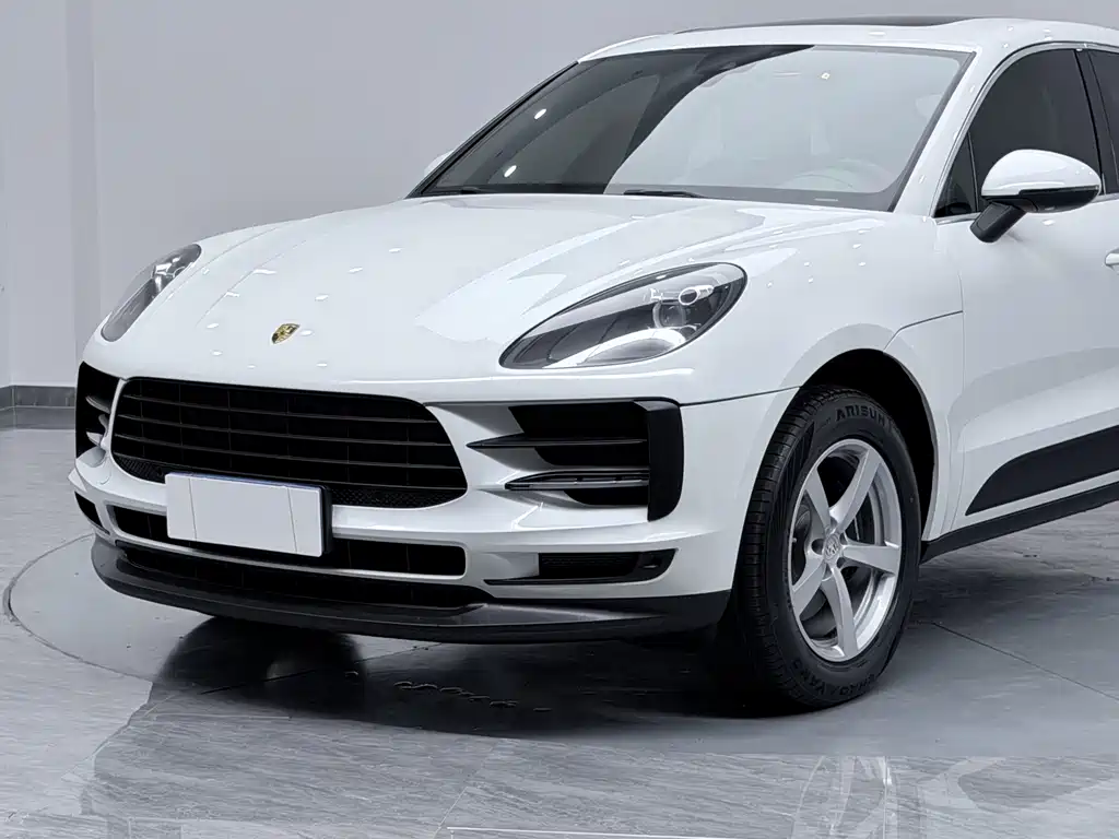 Porsche Macan 2019 — фото 14