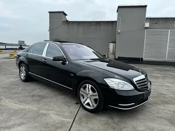 Mercedes-Benz S-Class 2011