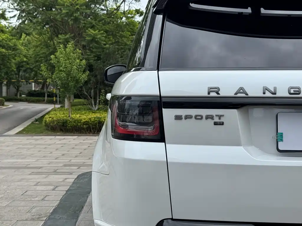 Land Rover Sport 2020