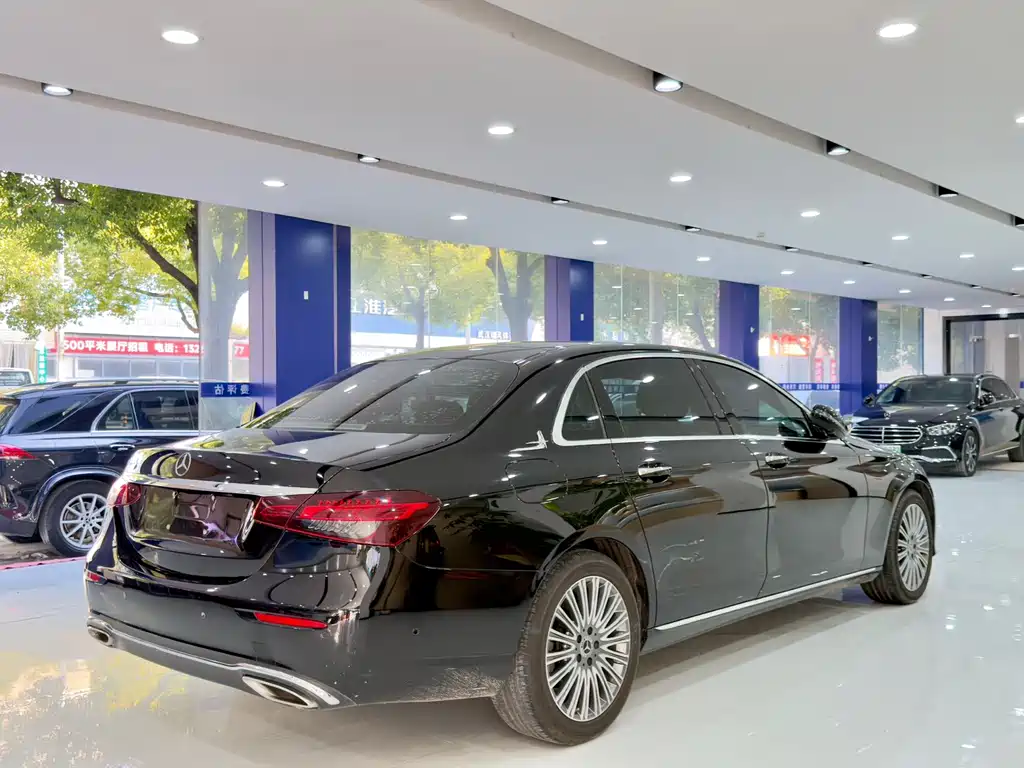 Mercedes-Benz E-Class 2022
