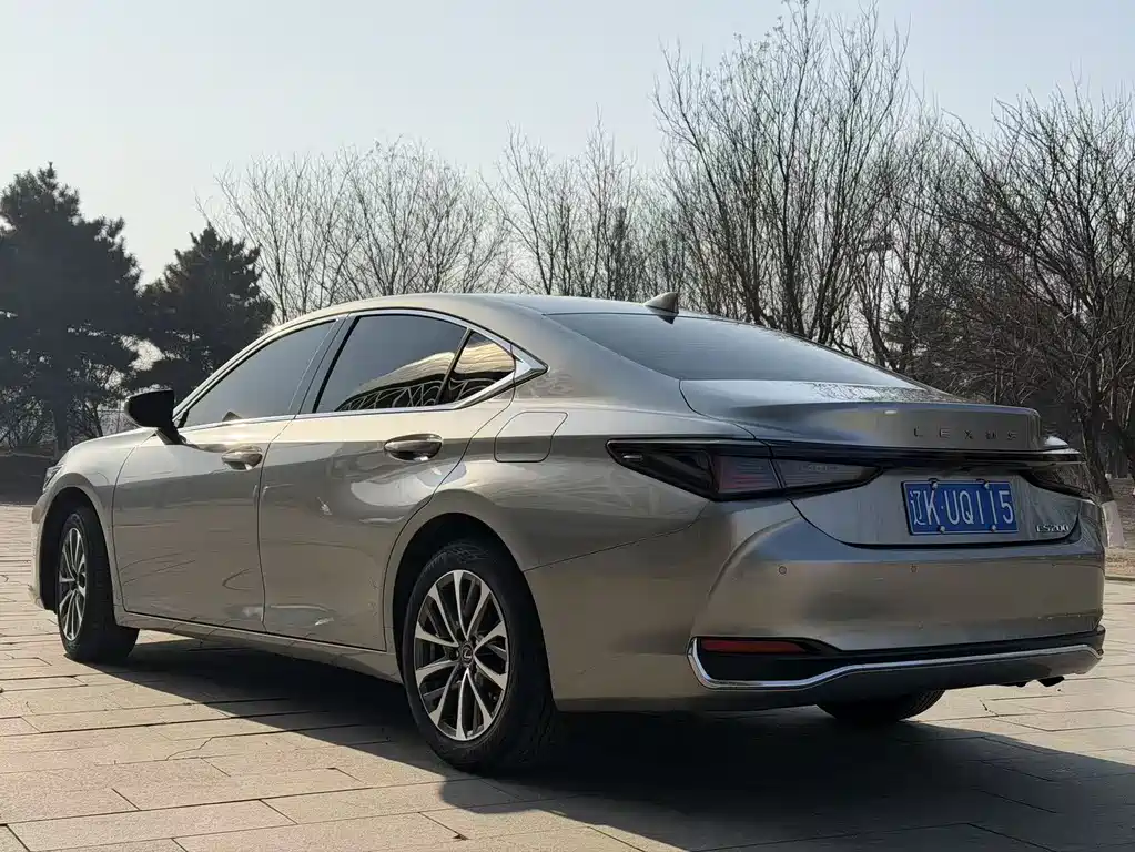 Lexus ES 2025 — фото 4