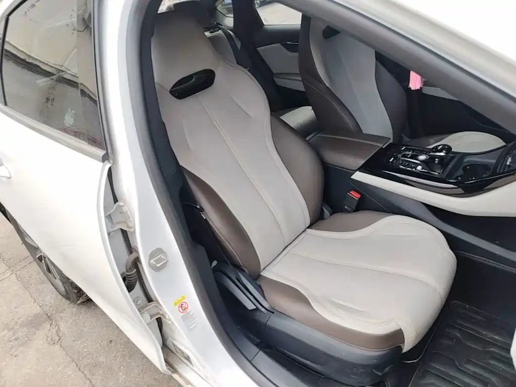BYD Qin PLUS 2023 — фото 25