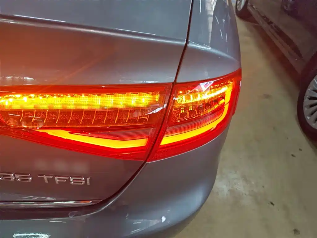 Audi A4L 2015 — фото 24