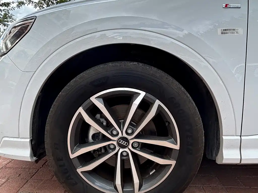 Audi Q3 2023 — фото 9