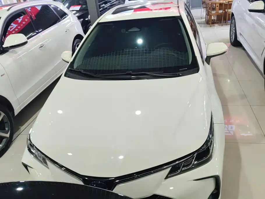 Toyota Corolla 2023 — фото 2