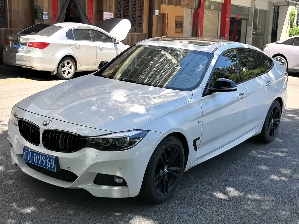 BMW 3 Series GT 2019 — фото 1