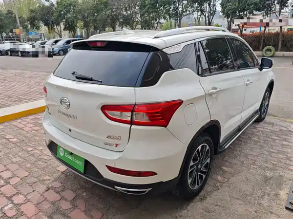 GAC Trumpchi GS4 2017