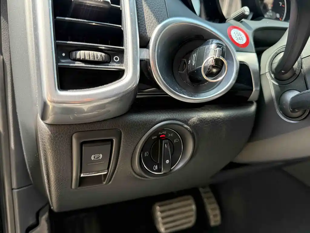 Porsche Cayenne 2014