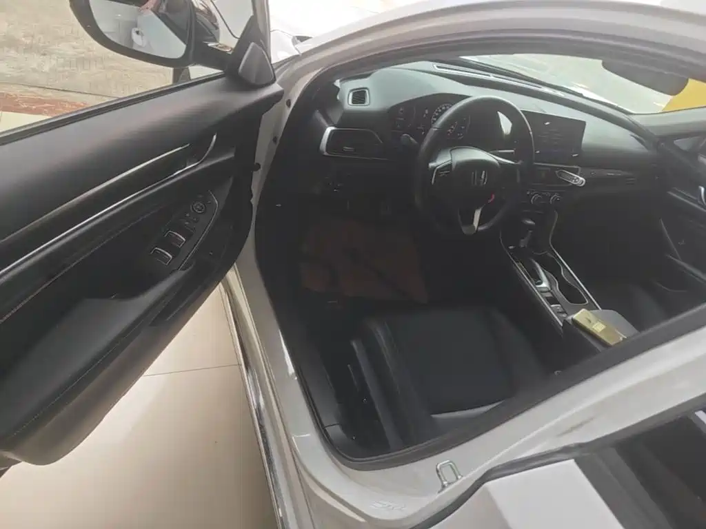 Honda Accord 2021 — фото 16