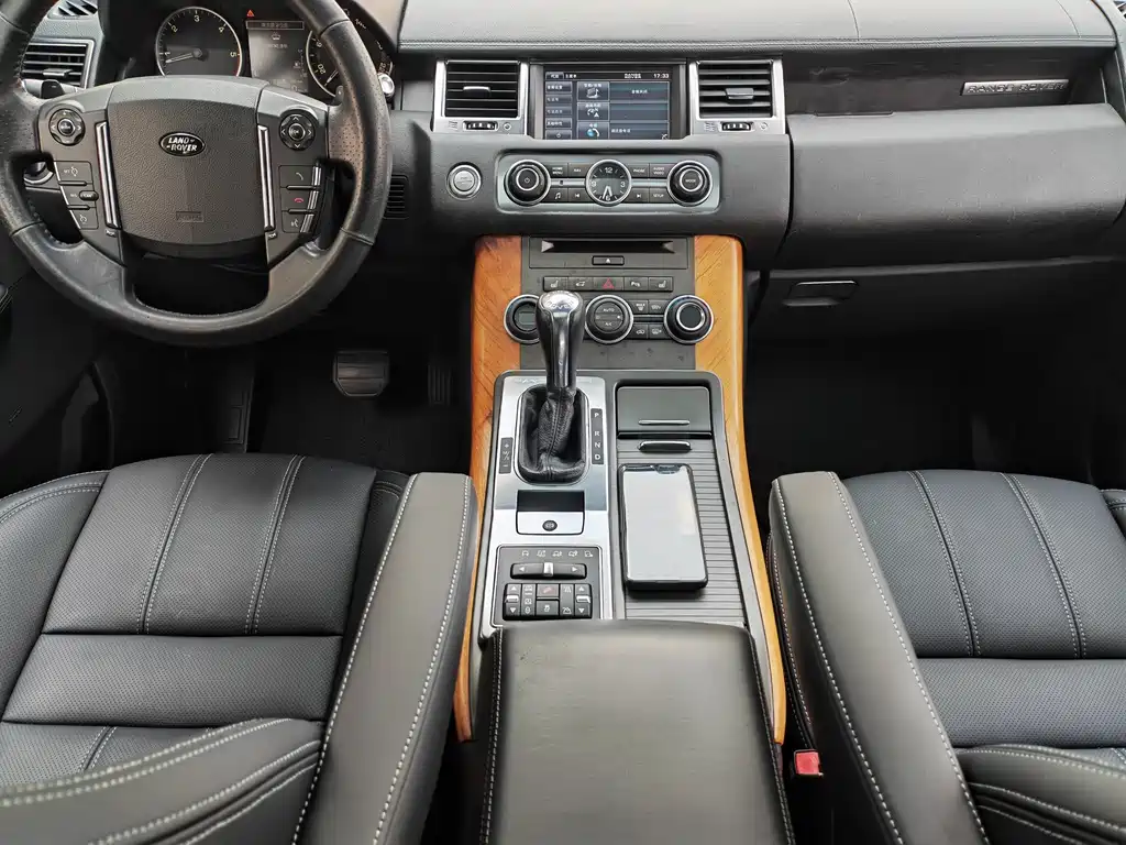 Land Rover Sport 2011 — фото 11