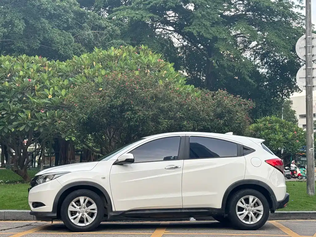 Honda Vezel 2015