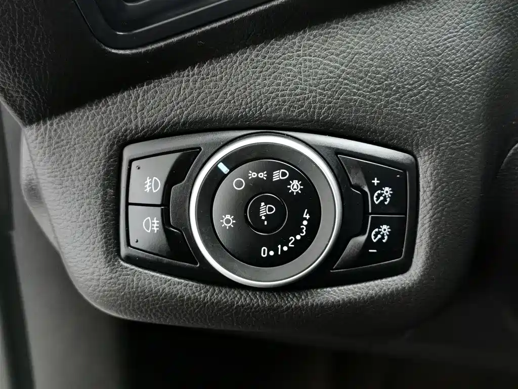 Ford Kuga 2020 — фото 21